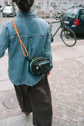 Nomadix Traveler Tech Sling Bag 7