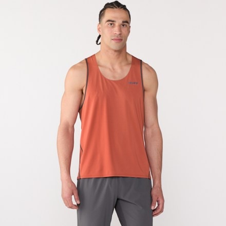 Janji Pinnacle Ultra Singlet - Men's 1