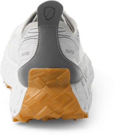 001 Trail-Running Shoes - Women's