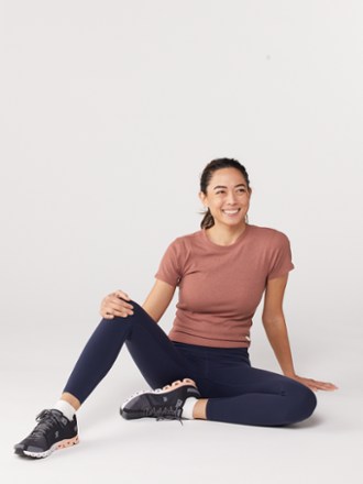 Vuori Pose Fitted T-Shirt - Women's 3