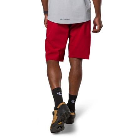 PEARL iZUMi Summit Shell Bike Shorts - Men's 2