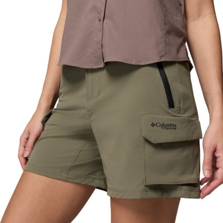 Columbia Silver Ridge Elite Shorts - Women's 7