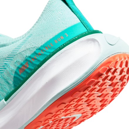 Nike Invincible 3 Road-Running Shoes - Women's 5