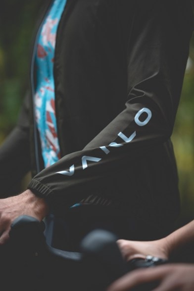 Location Image for Charter Convertible Cycling Jacket - Men's