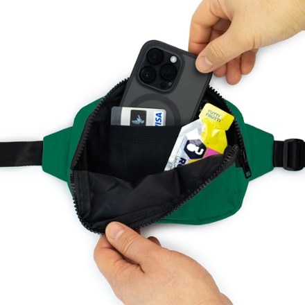 Amphipod R3 Express Convertible Pack Accessories not included