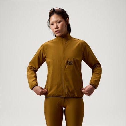 Endura Alltrack Ride Packable Cycling Jacket - Women's 1