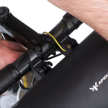 Apidura Expedition Handlebar Pack 6