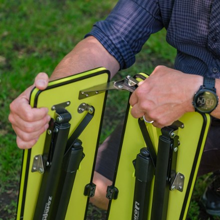 Location Image for Hexolite 60 Camp Table