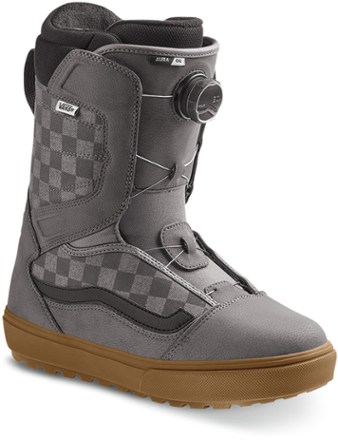 vans aura snowboard boots