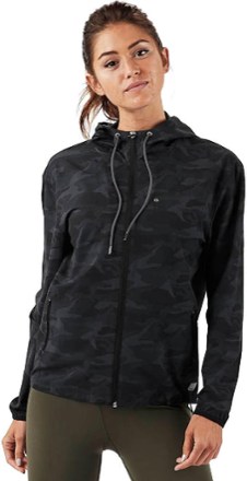 camo sweatshirts women's