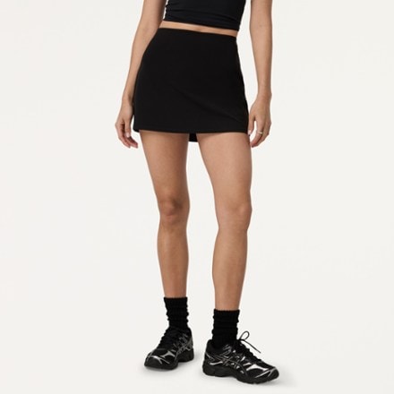 Vuori AllTheForm Skirt 1