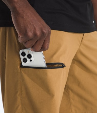 The North Face Basin 9" Shorts - Men's 4
