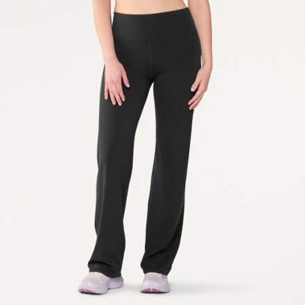 Model info: Height: 5'9" | Waist: 33" | Inseam: 31" | Wearing size: L