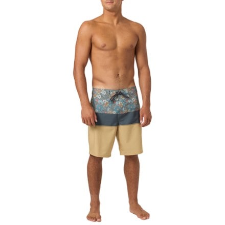 O'Neill Hyperfreak Heat Block 19" Board Shorts - Men's 2