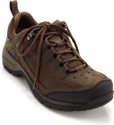 teva mens waterproof shoes