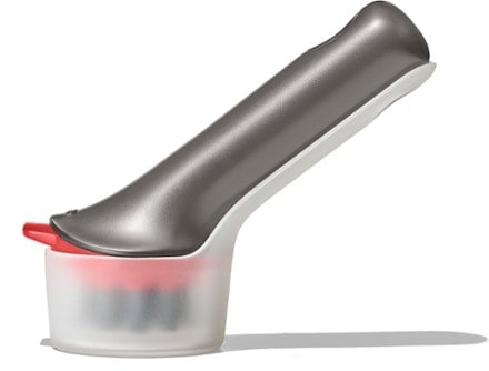 OXO Outdoor Heavy-Duty Brush with Cover 2