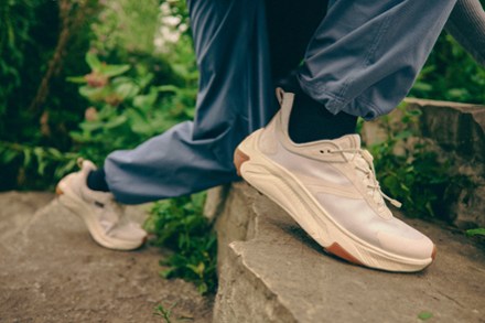 Location Image for Transport 2 Shoes - Women's