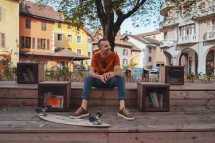 Location Image of color Chocolate