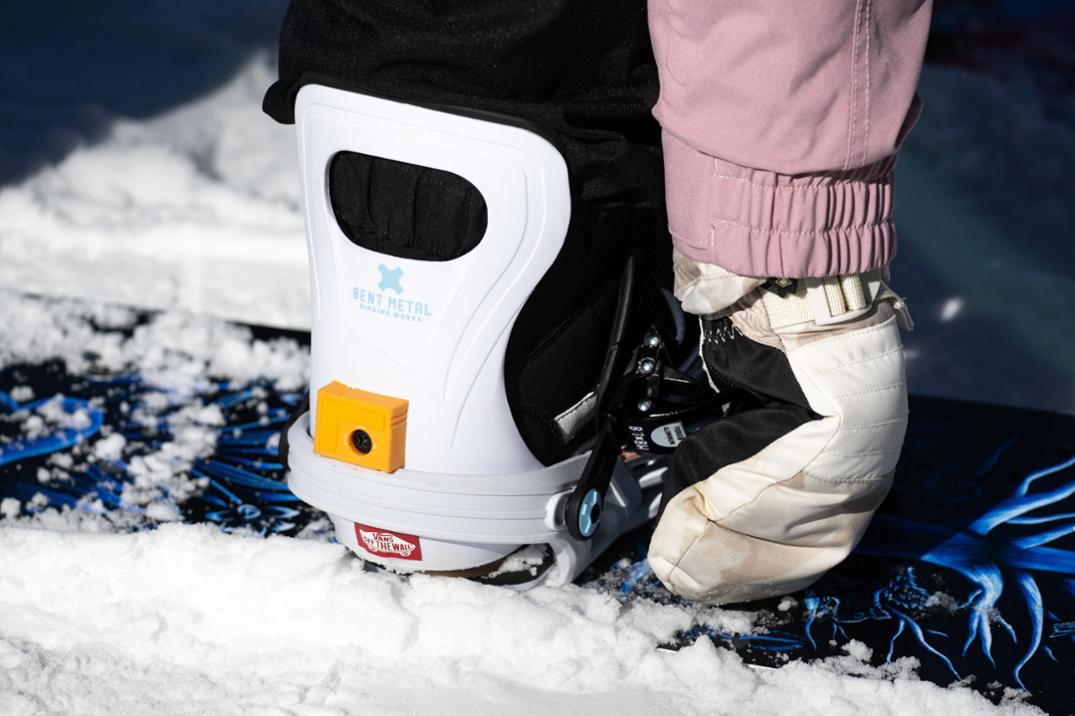 Location Image for Bolt Snowboard Bindings - Women's - 2024/2025