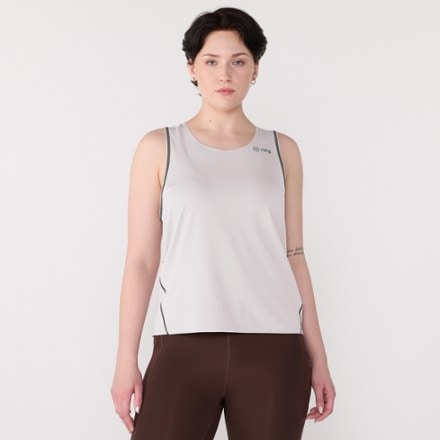 Janji Pinnacle Ultra Singlet - Women's 1