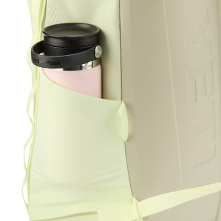 YETI Palo 20 L Active Pack Water bottle pocket (Water bottle sold separately)