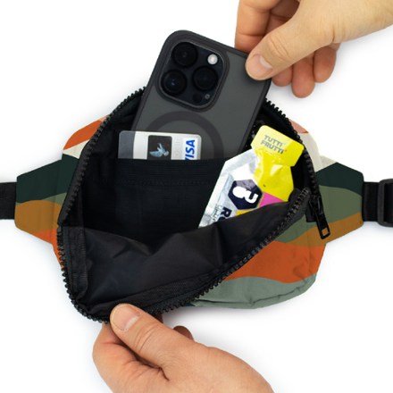 Amphipod R3 Express Convertible Pack 2