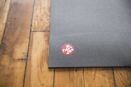 manduka pro® yoga mat - black