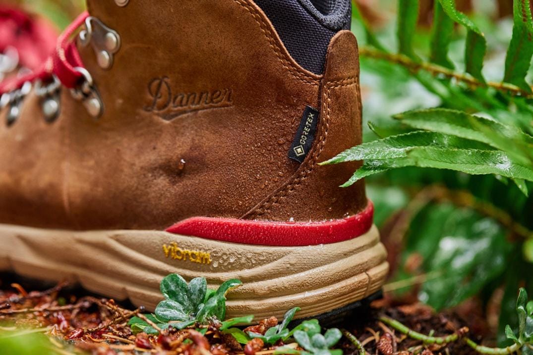 Location Image for Mountain 600 Leaf GORE-TEX Hiking Boots - Women's