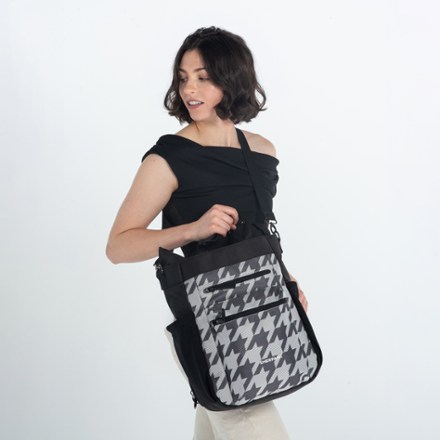 Sherpani Soleil Anti-Theft Convertible Pack - Women's 8