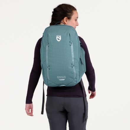 NEMO Resolve 25 L Endless Promise Pack - Women's 1