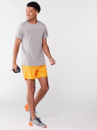The North Face Limitless Run 5" Shorts - Men's 3