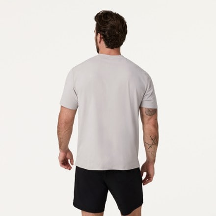 Vuori Ponto Pocket T-Shirt Relaxed - Men's 1