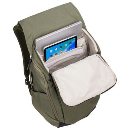 Thule Paramount 27 L Pack 9