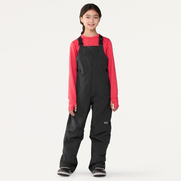 Model info: Height: 4'8" | Inseam: 25" | Wearing size: M Kids