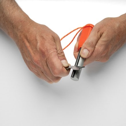 SOL Mag Striker with Tinder Cord Lanyard 3