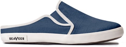 seavees baja slip on