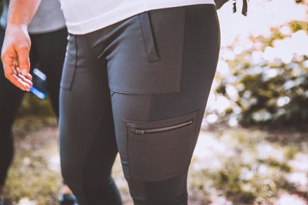 Athleta Headlands Hybrid Cargo Tights - Women's