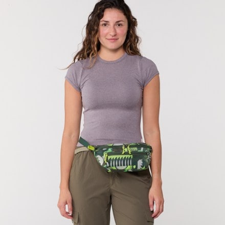 REI Co-op Trail 2 Print Waist Pack 1