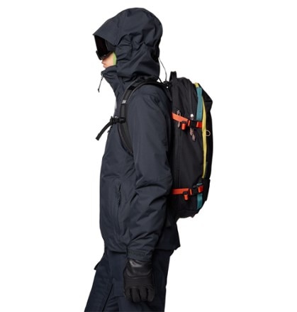Mountain Hardwear Gnarwhal 25 Snow Pack 9