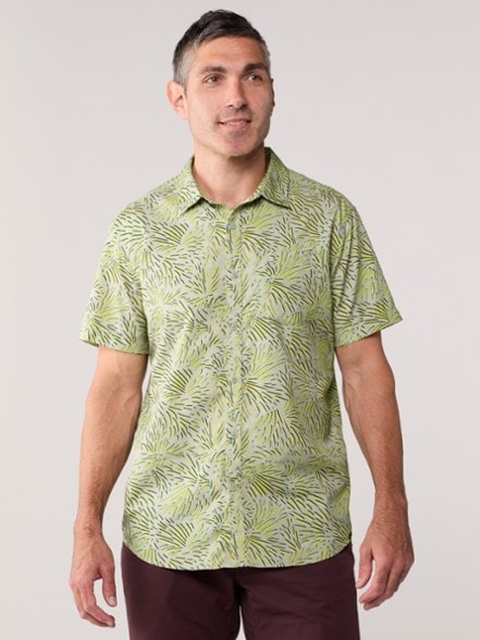 Model info: Height: 6'0" | Waist: 33" | Wearing size: M