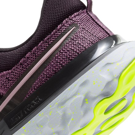 Nike React Infinity Run Flyknit 2 Road-Running Shoes - Women's 6