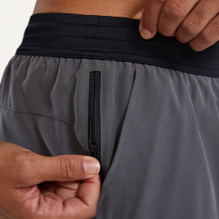 TYR Unbroken Lined 7" Shorts - Men's 4