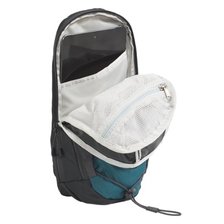 The North Face Borealis Sling Bag 3