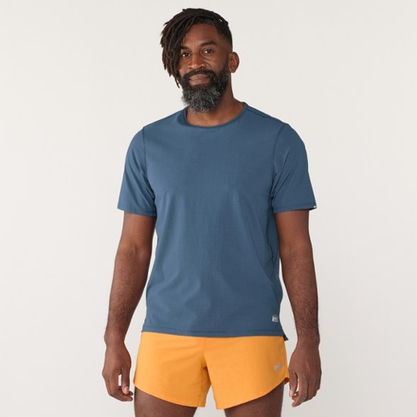 Model info: Height: 5'11" | Waist: 31 | Wearing size: M
