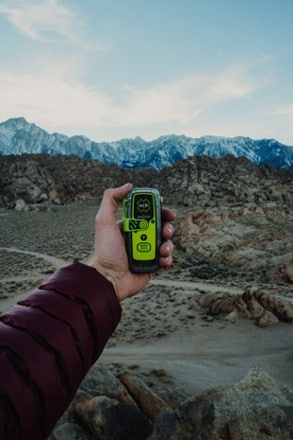 ACR Electronics ResQLink 400 Personal Locator Beacon 1