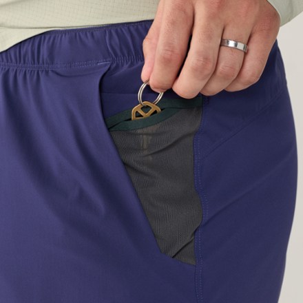 Arc'teryx Incendo 9" Shorts - Men's 4