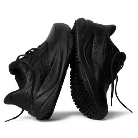 Brooks Ghost Max Slip Resistant Shoes - Women's 6