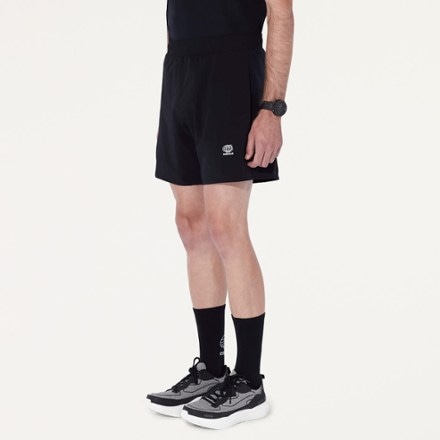 CIRCLE Everystride 7" Shorts - Men's 5