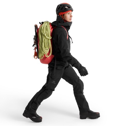 Arc'teryx Alpha SV Jacket - Women's 3