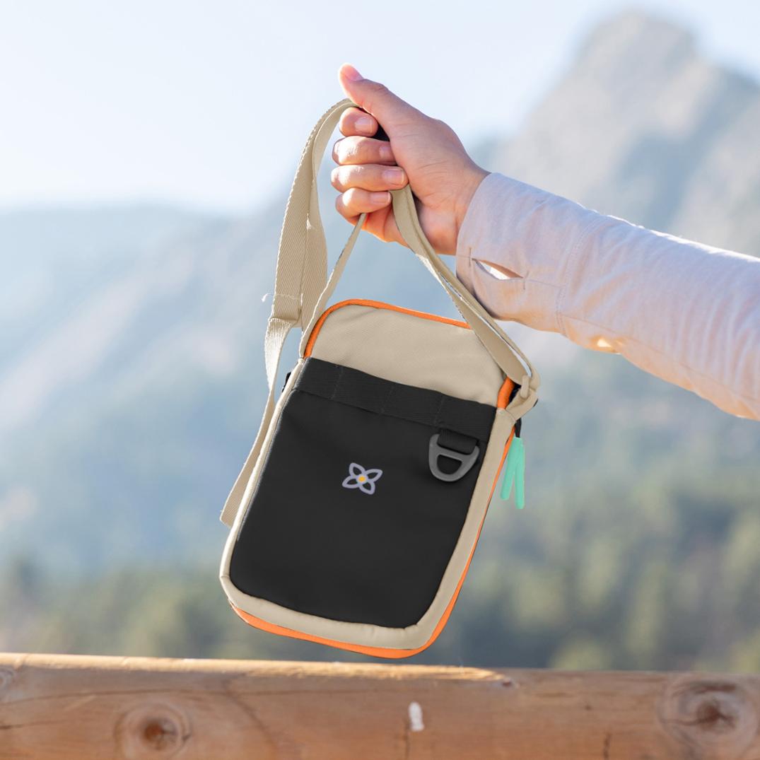 Location Image for Cruz Crossbody Bag - Women's